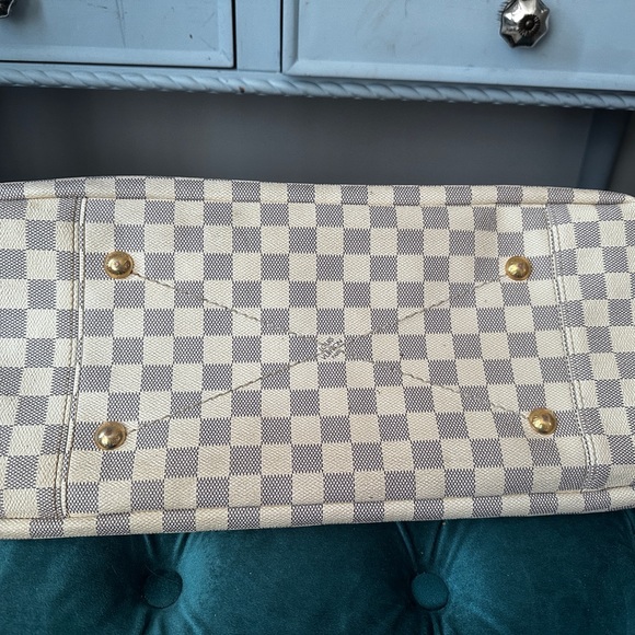 Authentic Louis Vuitton Damier Artsy Azur MM - Picture 10 of 12